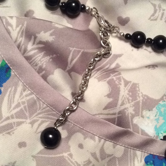 💕 Black beaded necklace with adjustable chain - Picture 2 of 5